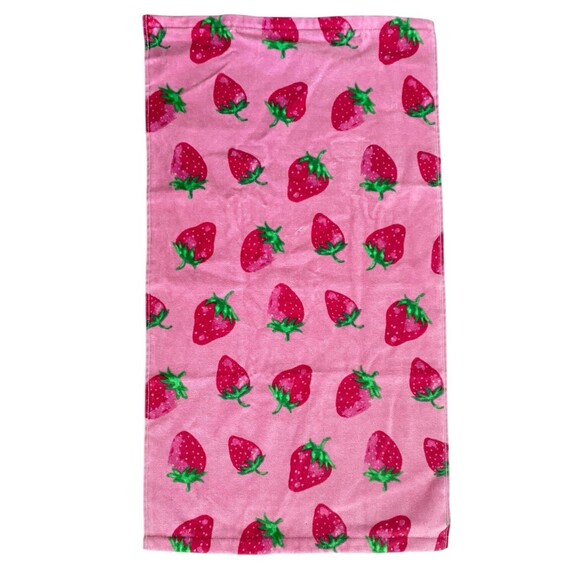 Truly Lou Strawberry Print 4pc Bath Towel Set Pink 100% Cotton New - Picture 5 of 7
